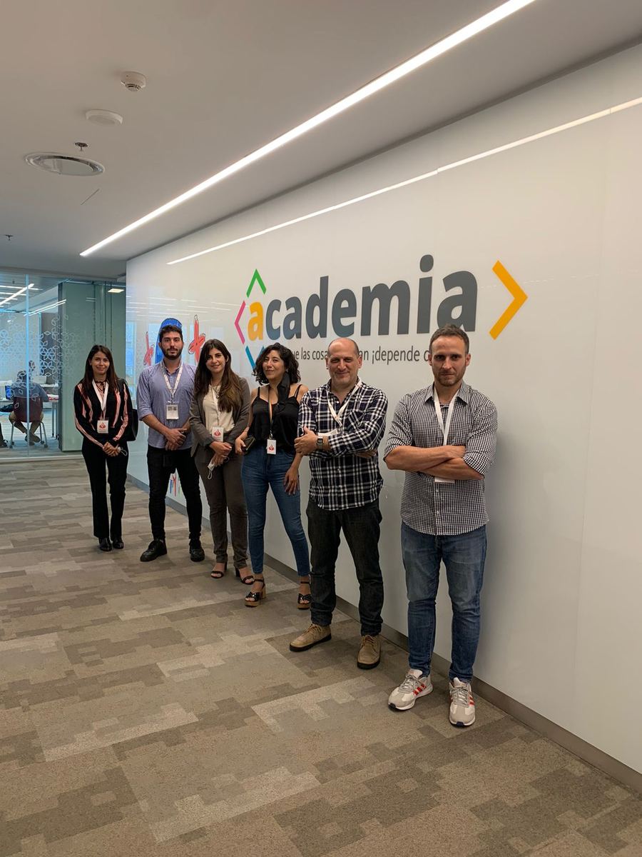 Gerardo Levisman en la visita a la Academia del Banco Santander
